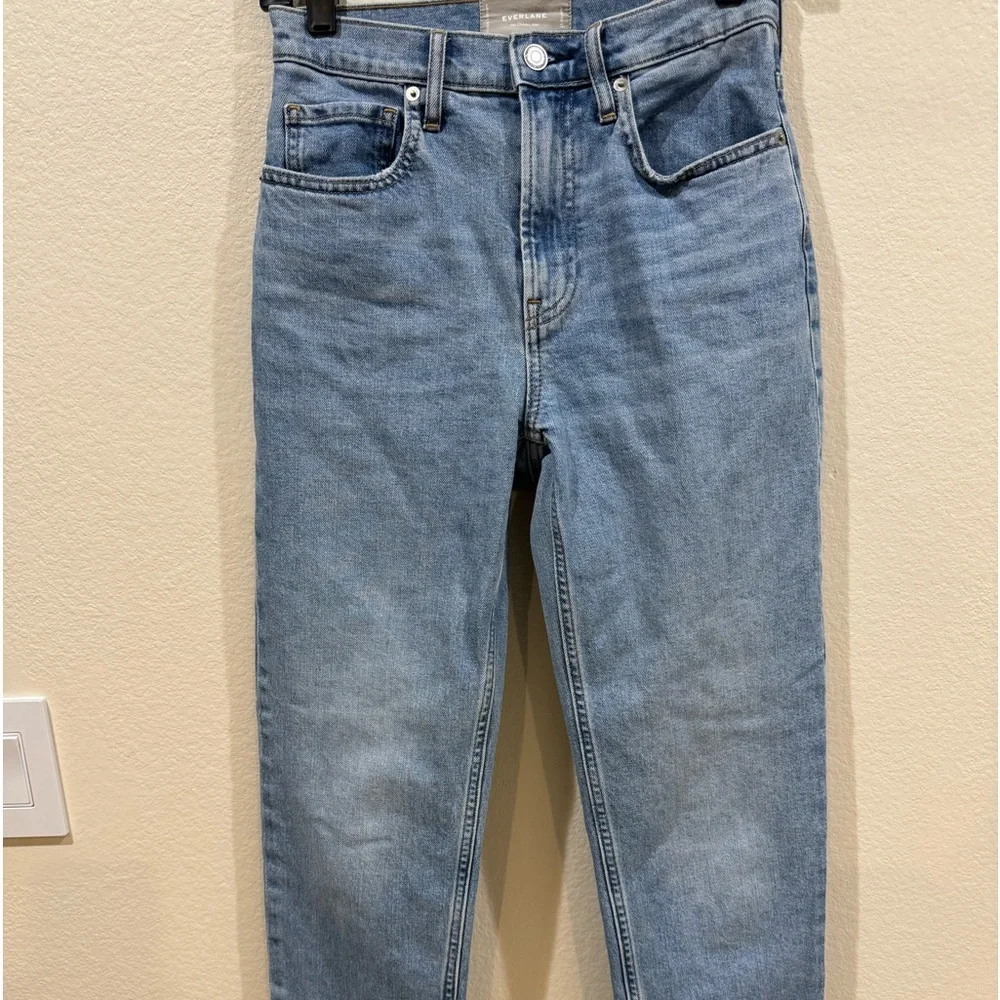 Everlane The Cheeky Jean in Sky Blue - Picture 9 of 12